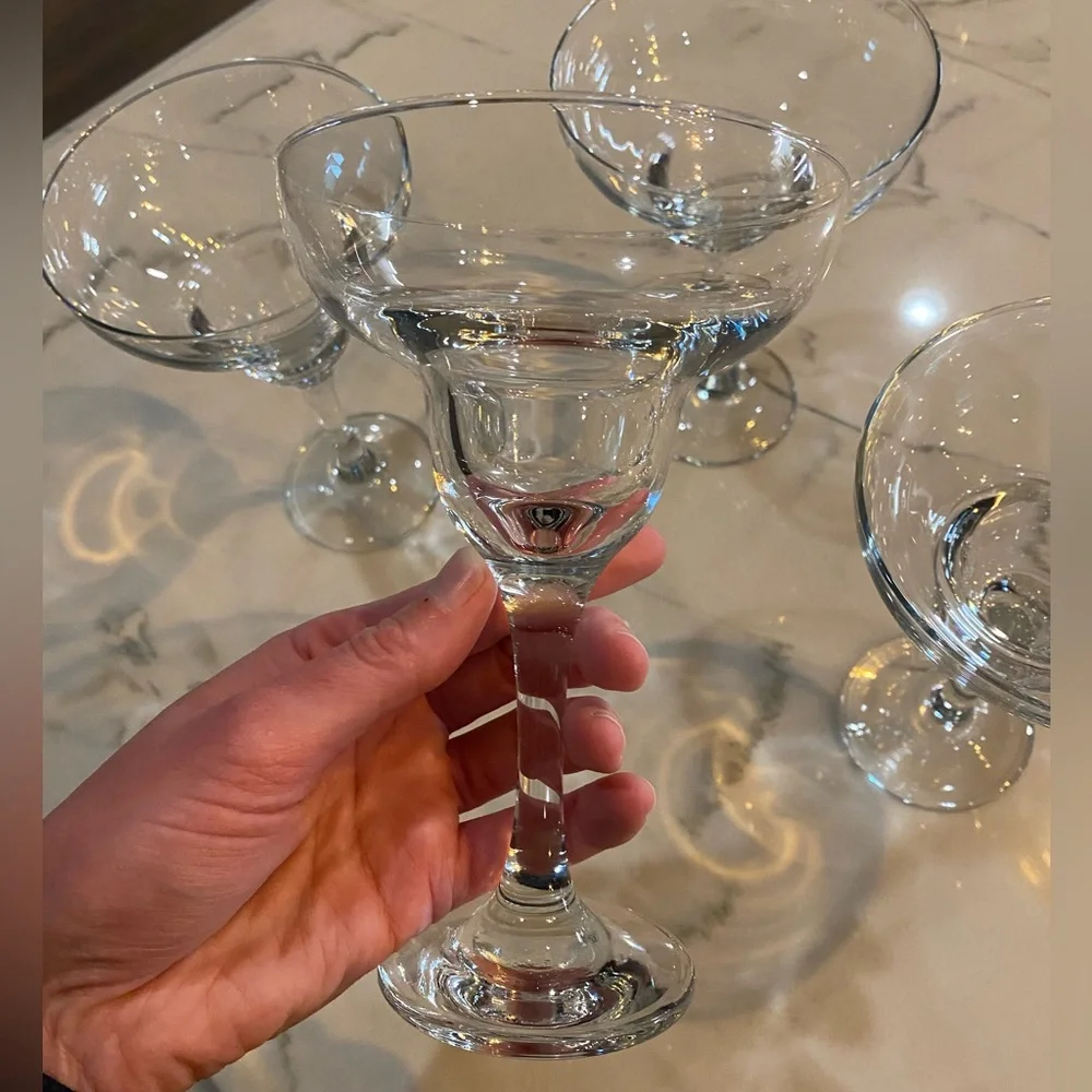Set of 4 Clear Glass Margarita Cocktail Style Stemmed Glasses